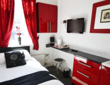 Single with private shower (not en-suite)
